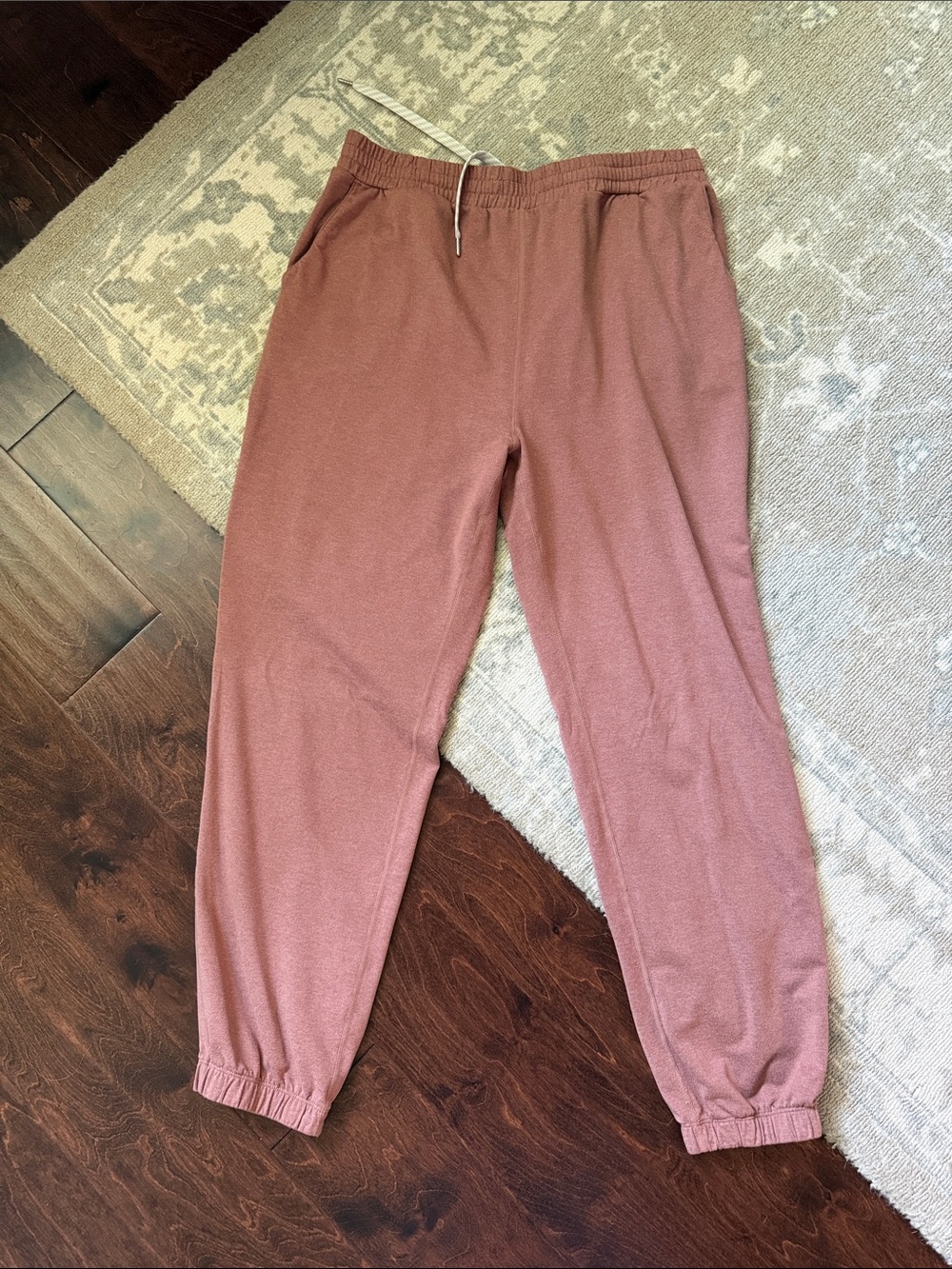 Vuori Boyfriend Jogger Size Medium light terracotta heather